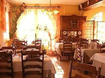 Logis Hotel Restaurant Du Pont Ambialet