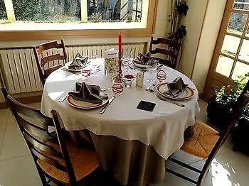Logis Hotel Restaurant Du Pont Ambialet