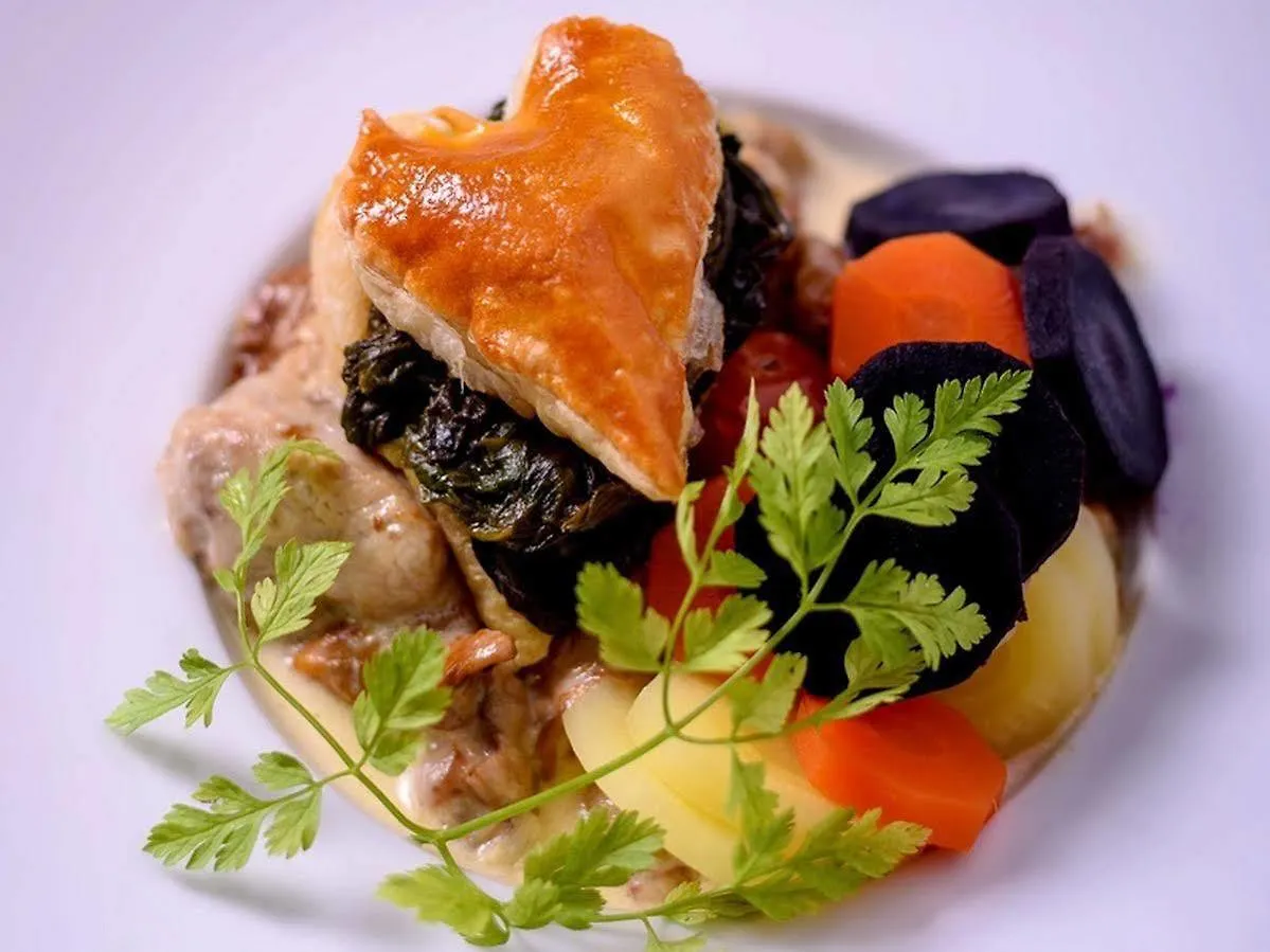 ***  אמביאלט Logis Hotel Restaurant Du Pont צרפת