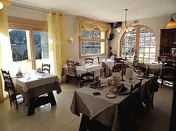 Logis Hotel Restaurant Du Pont アンビアレ フランス